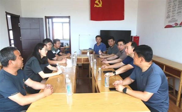 “七一”走访送温暖 精准帮扶显继续——威海产投集团深入联系村走访调研